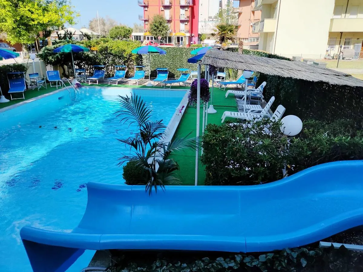 Club Hotel Residence Cesenatico 3*,  Włochy